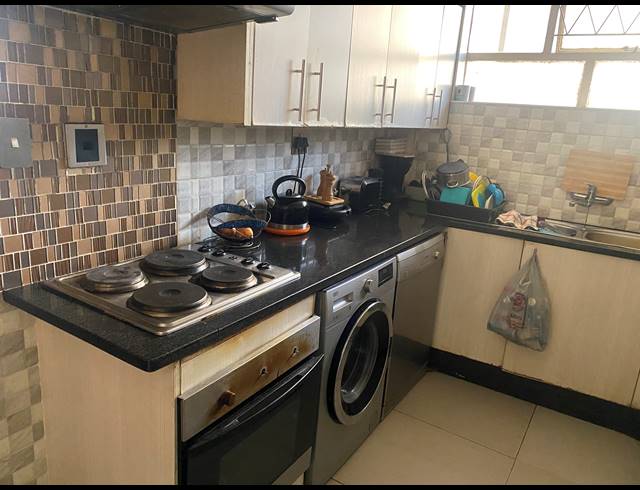 2 BEDROOM TOWNHOUSE FOR SALE IN LORENTZVILLE